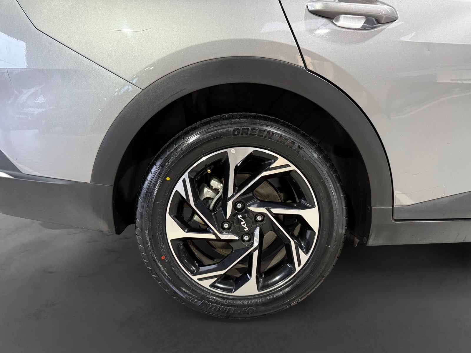 2024 Kia K3 EX AT