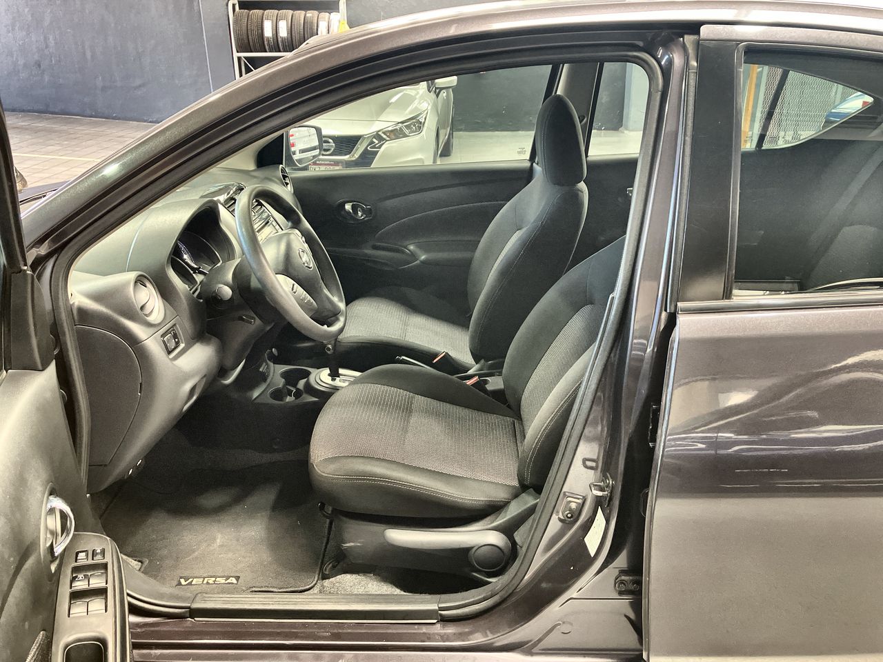 2018 Nissan VERSA ADVANCE AT AC