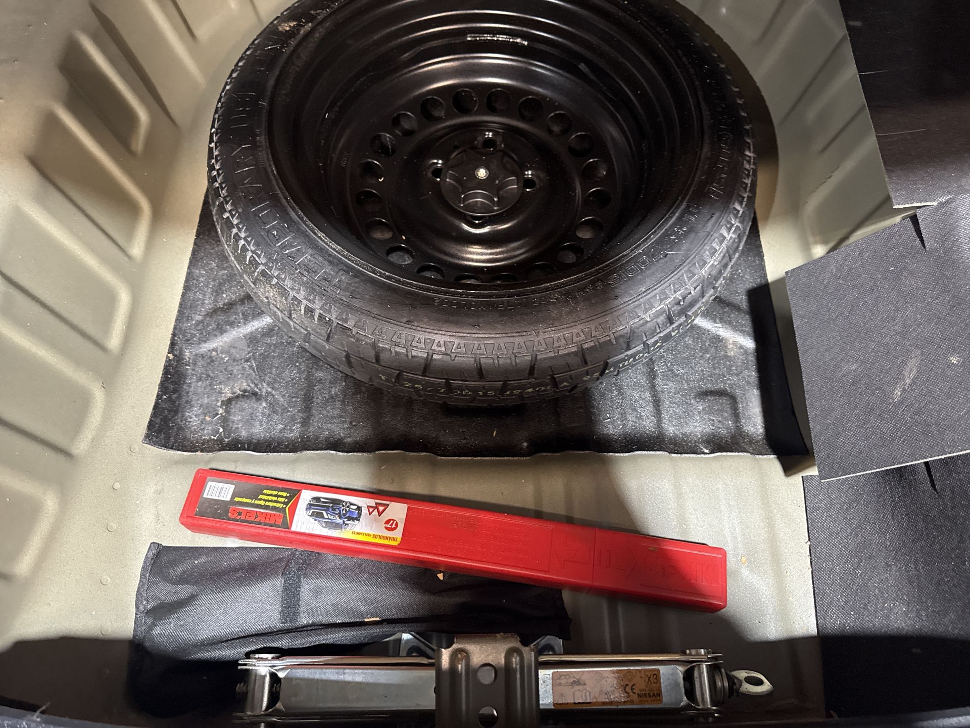 2023 Nissan VERSA ADVANCE CVT 23