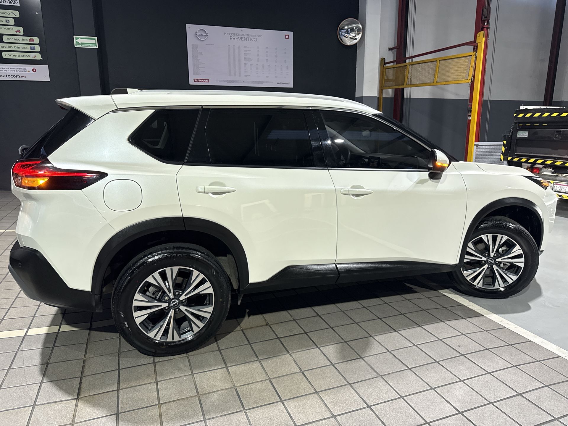 2025 Nissan X-TRAIL EXCLUSIVE 2 ROW 25