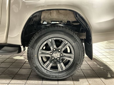 2021 Toyota HILUX D-CAB SR