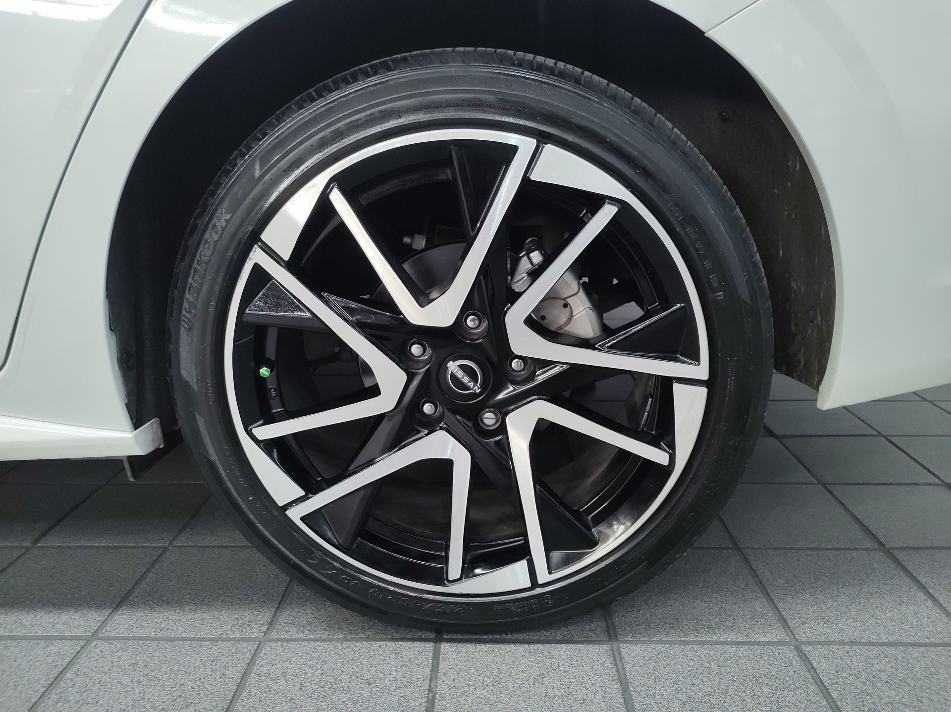 2024 Nissan SENTRA SR BITONO CVT 24