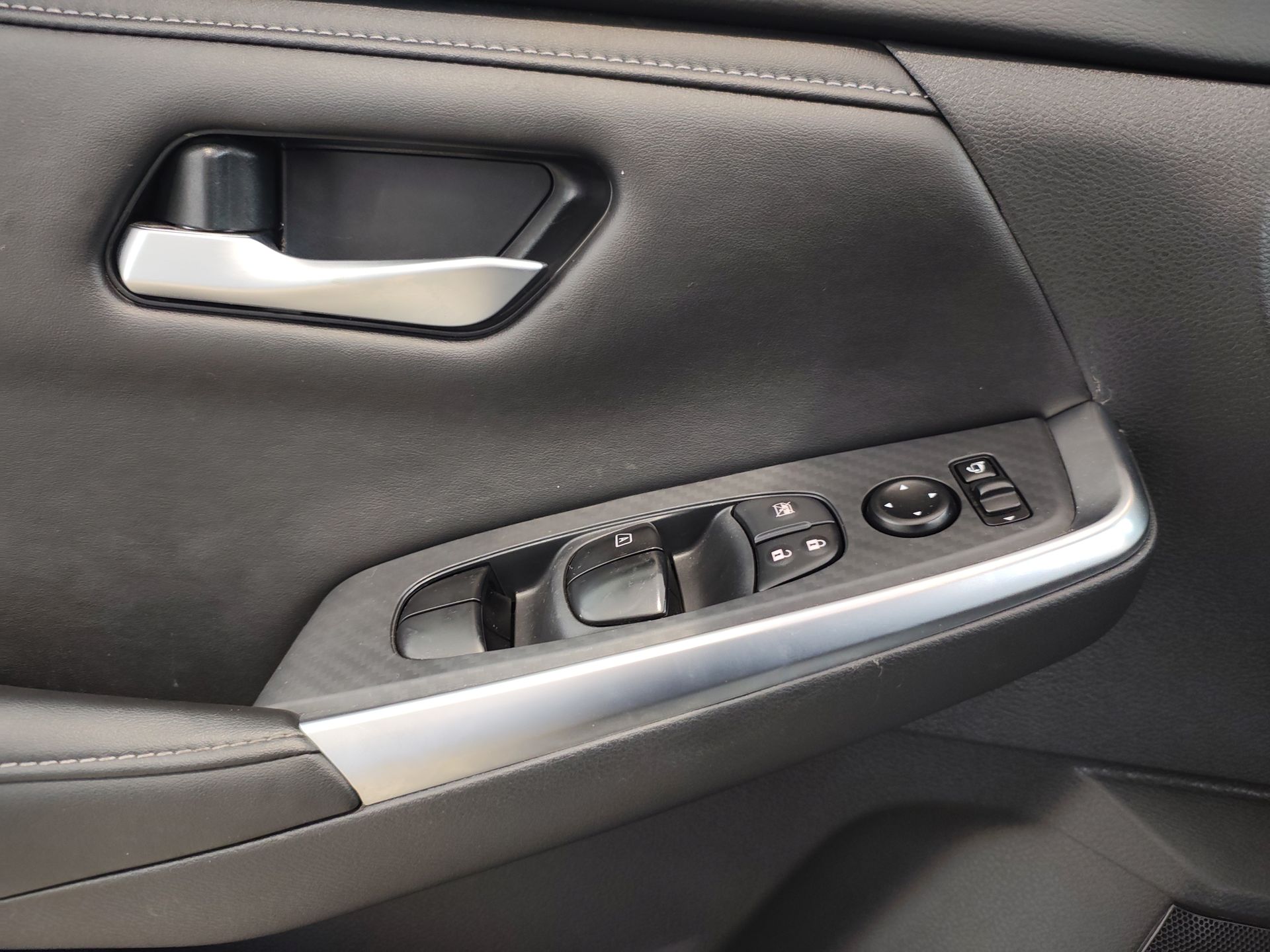 2025 Nissan SENTRA SR PLATINUM CVT 25