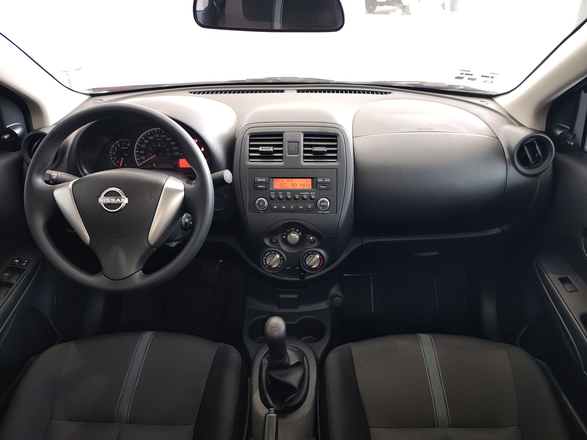 2025 Nissan V-DRIVE TM AC AUDIO 25