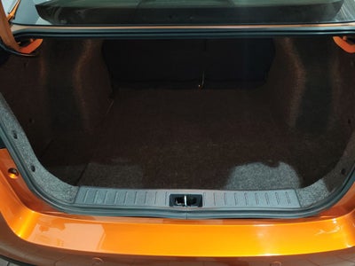 2020 Nissan VERSA ADVANCE CVT