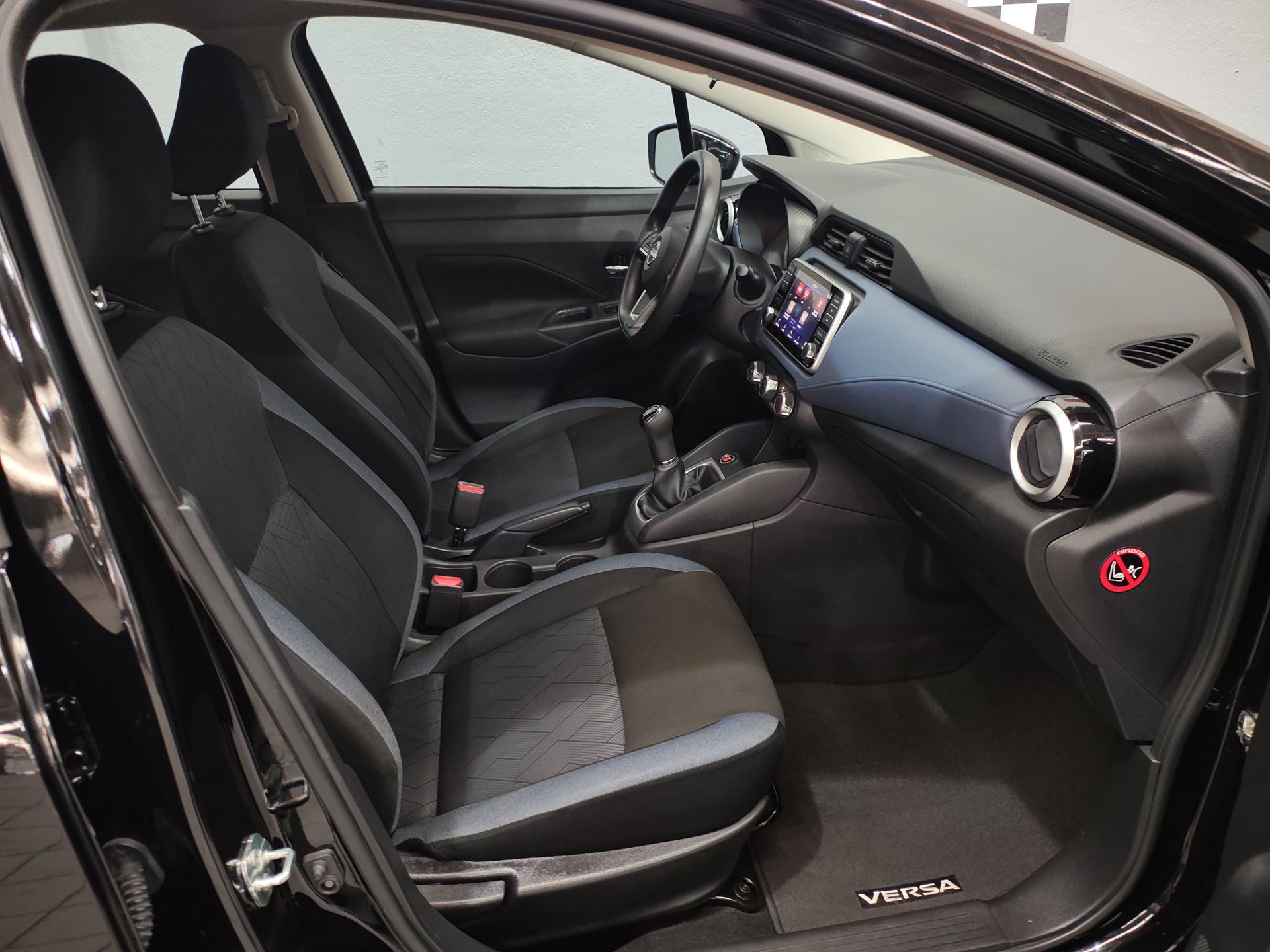 2024 Nissan VERSA ADVANCE MT 24