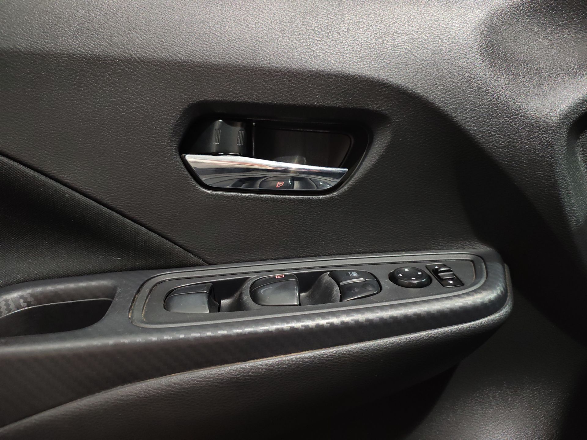 2024 Nissan VERSA ADVANCE MT 24