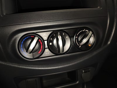 2020 Nissan NP300 PICK UP TM DH AC PAQ. SEG. 6 VEL