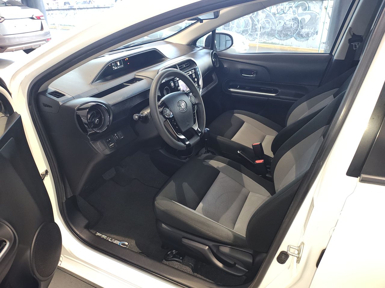 2019 Toyota PRIUS 1.5 HYBRID AUTO