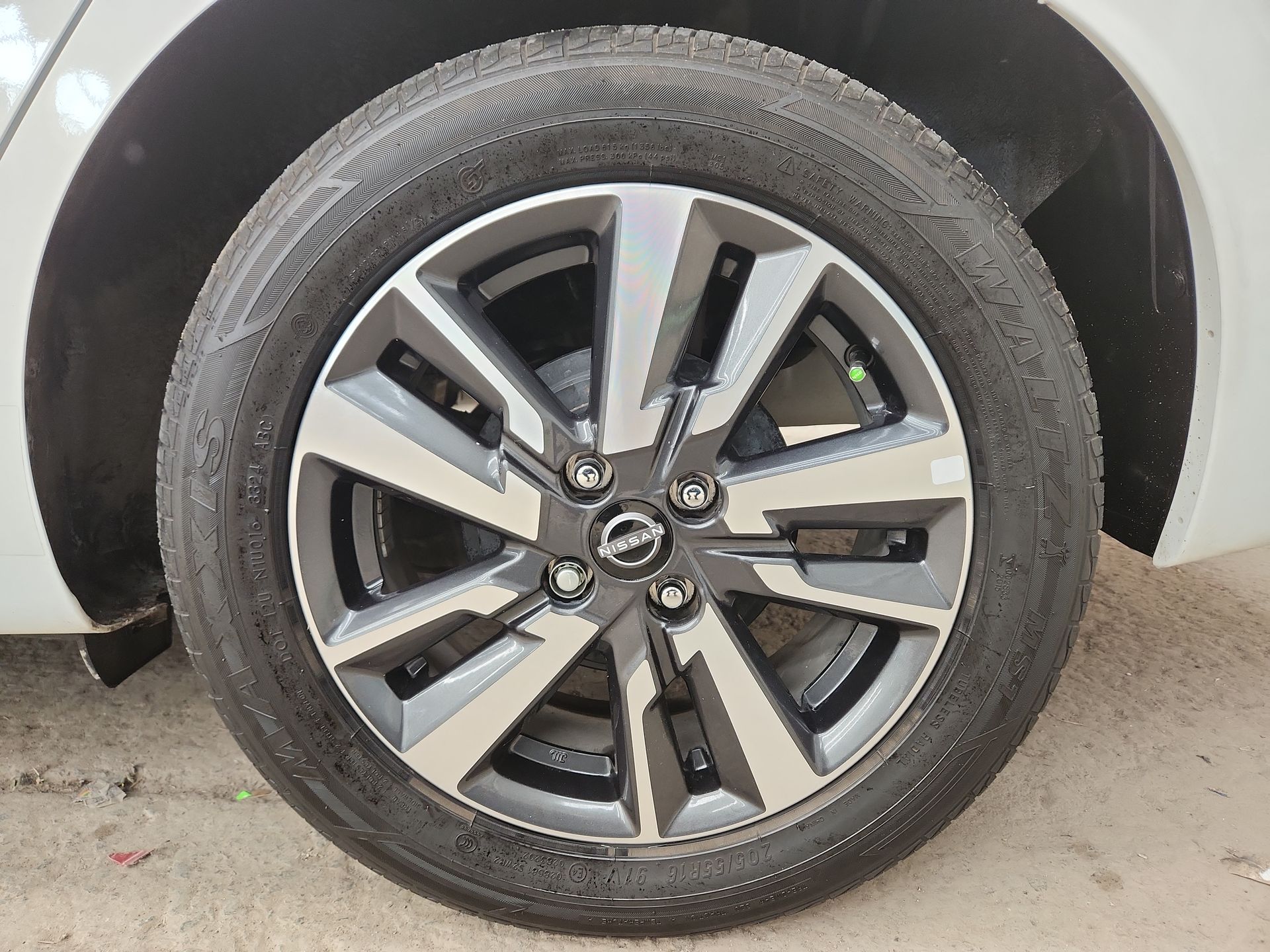 2024 Nissan VERSA ADVANCE MT 24