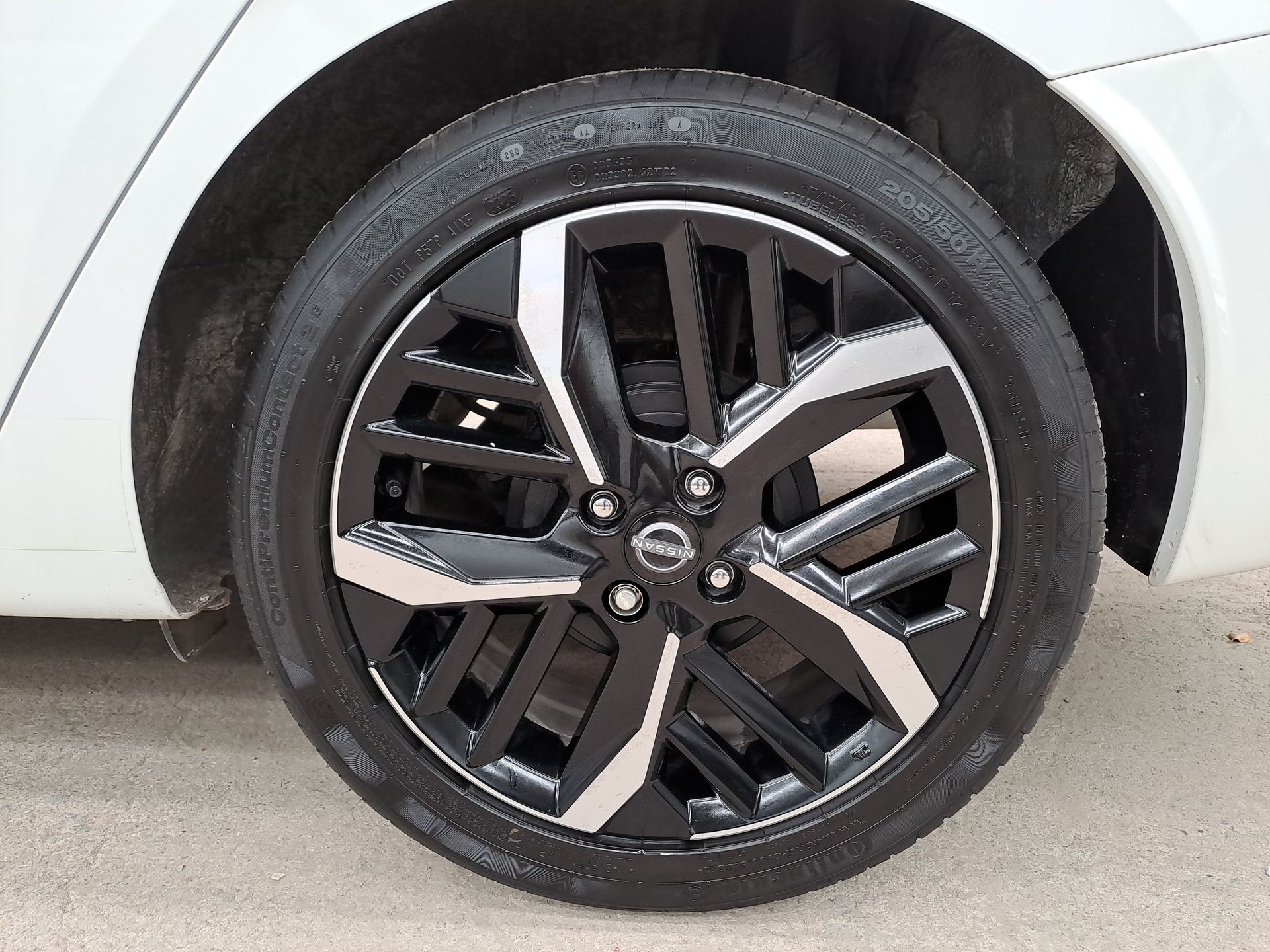 2025 Nissan VERSA SR CVT 25