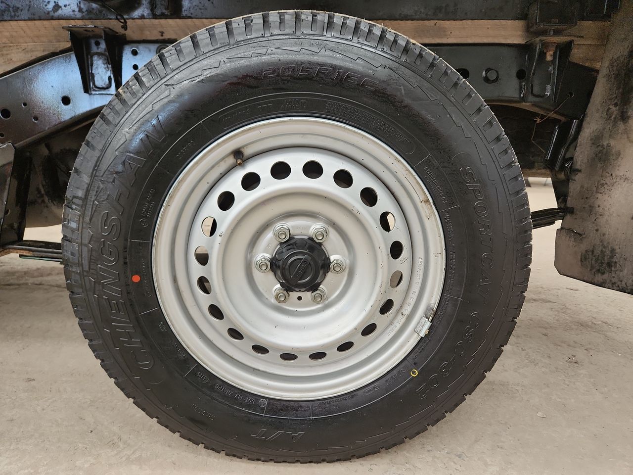 2023 Nissan NP300 CHASIS TM 23