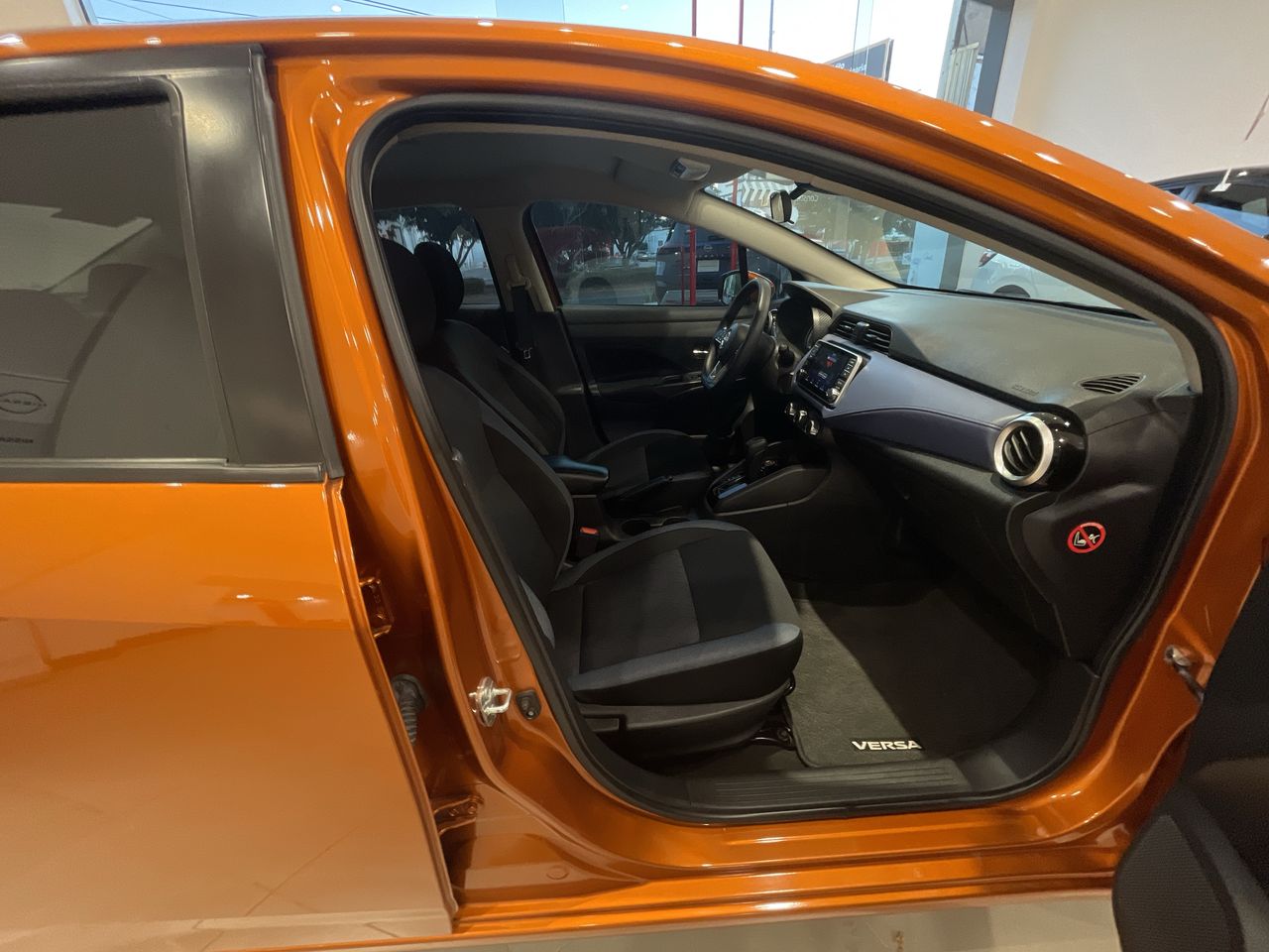 2023 Nissan VERSA ADVANCE CVT 23