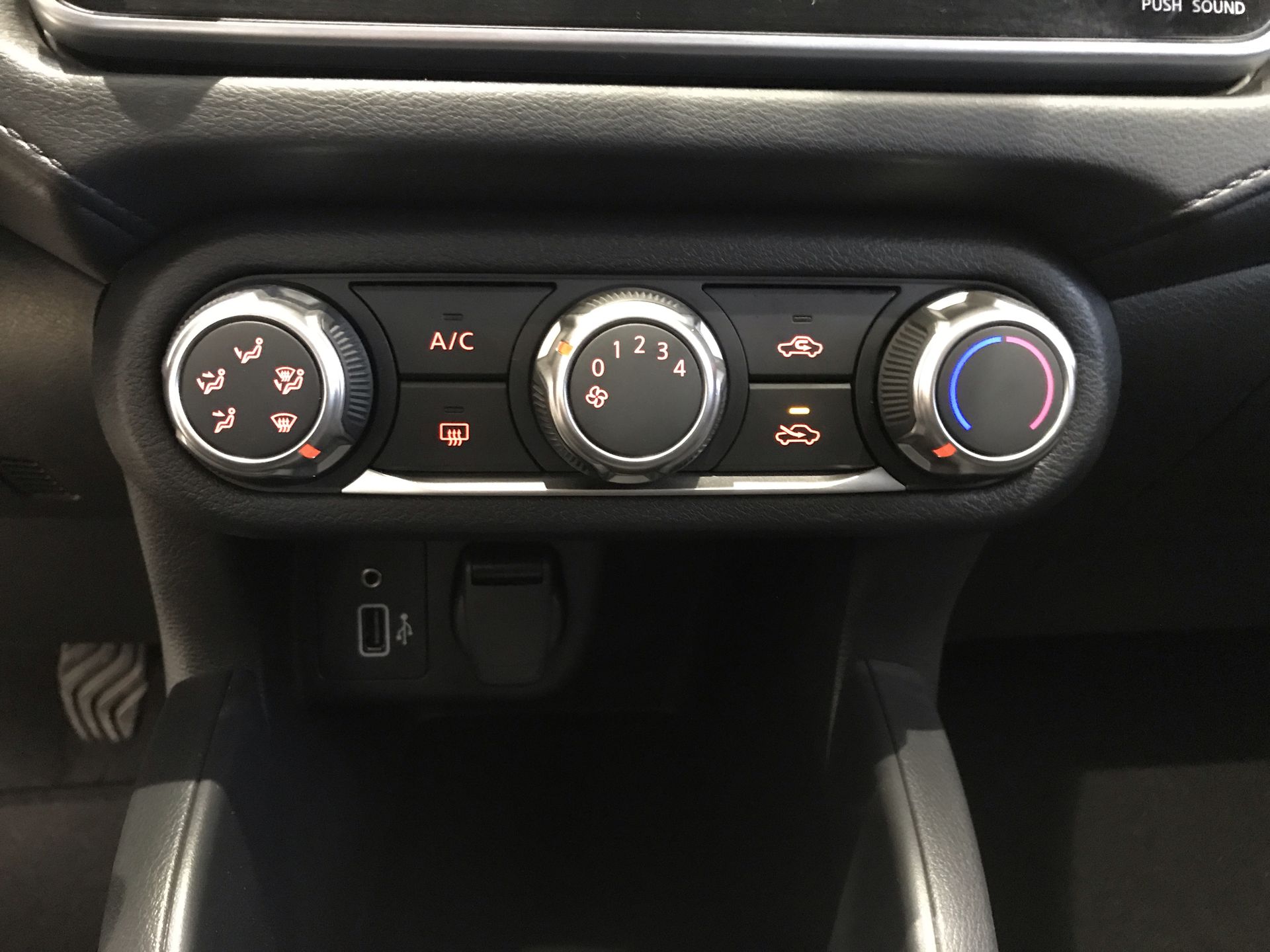 2025 Nissan VERSA SENSE MT 25