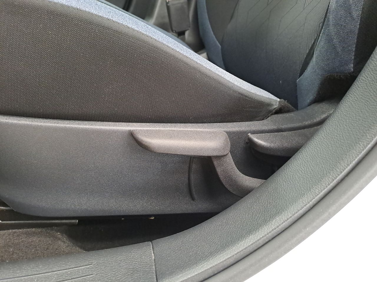 2023 Nissan VERSA ADVANCE CVT 23