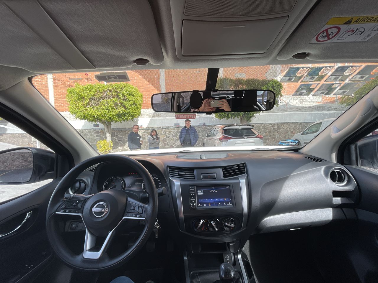 2023 Nissan FRONTIER LE TM 23