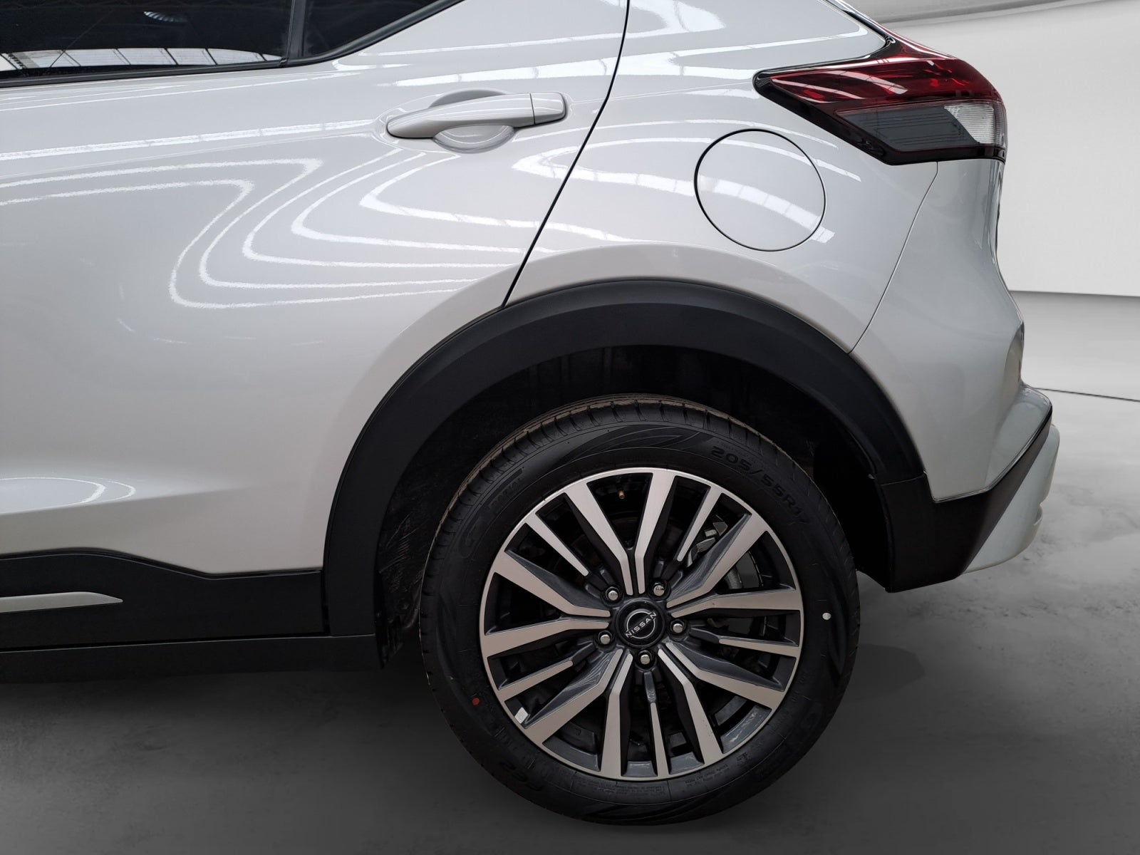 2022 Nissan KICKS KICKS EXCLUSIVE CVT NEGRO
