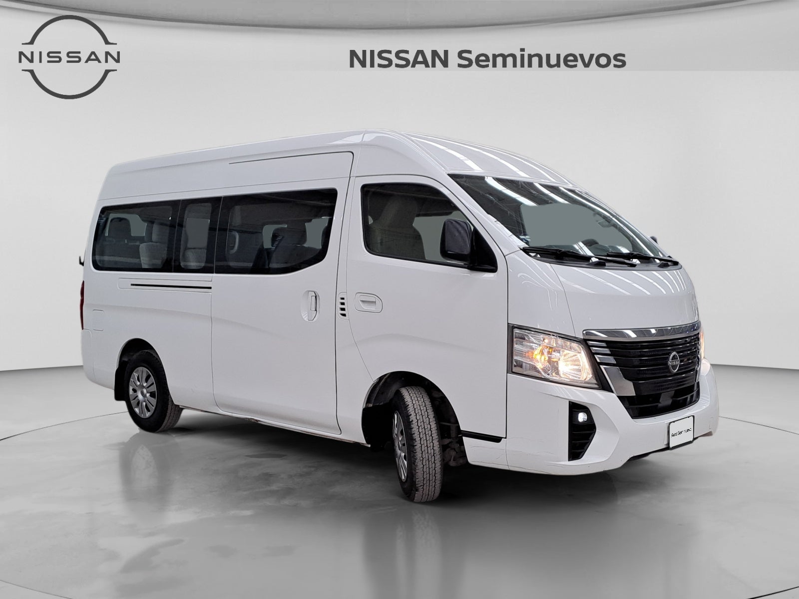 2024 Nissan NV350 URVAN 14 PASAJEROS AMPLIA AA 24