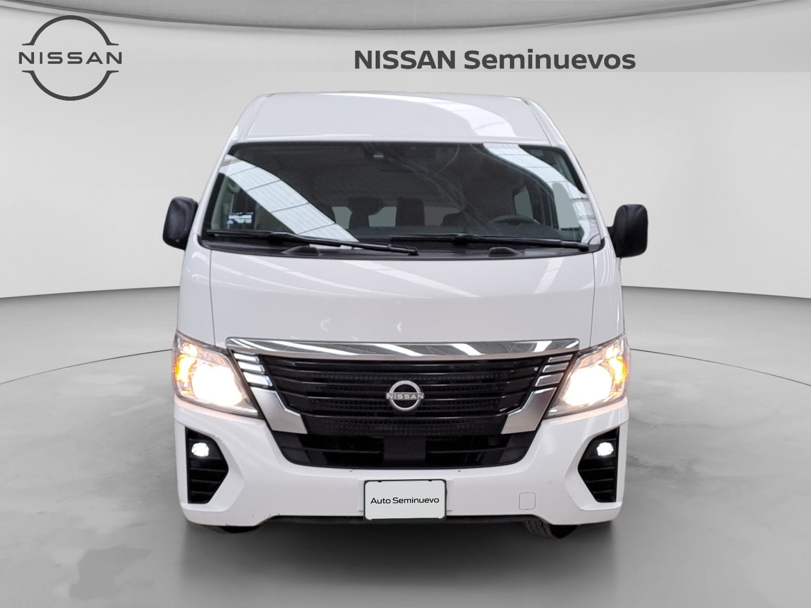 2024 Nissan NV350 URVAN 14 PASAJEROS AMPLIA AA 24