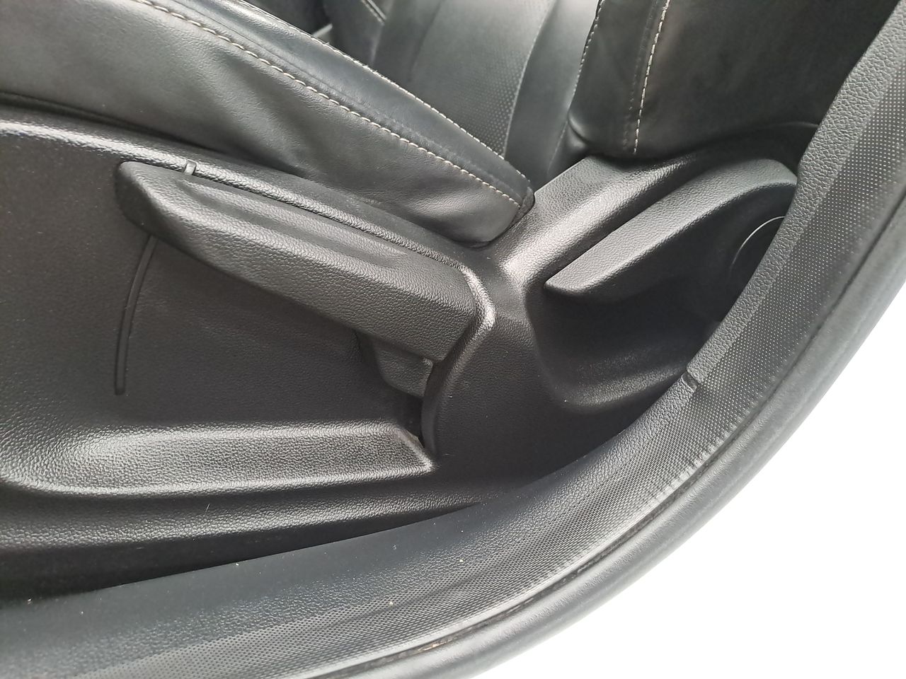 2023 MG MG5 1.5L COM EXCITE MT