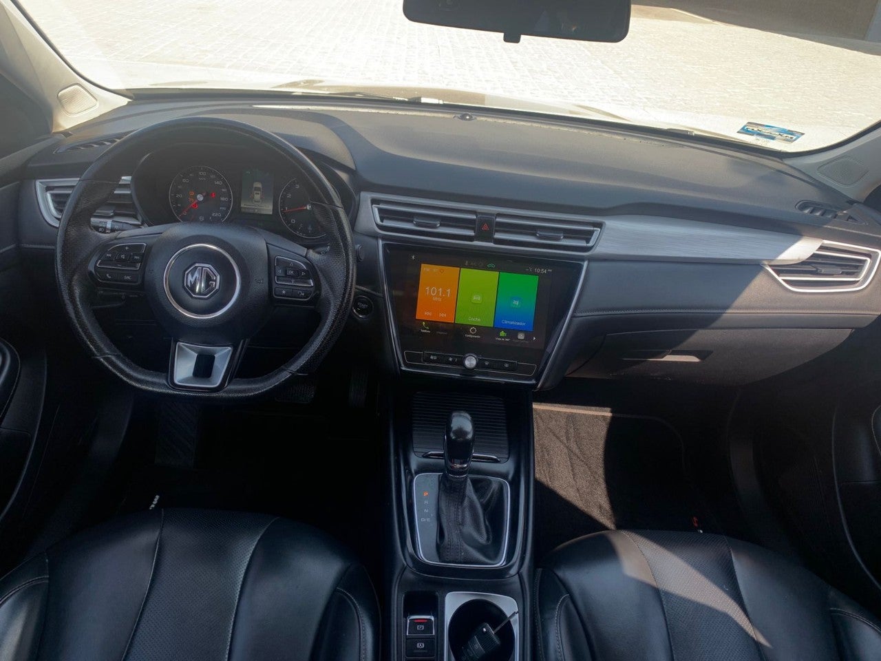 2024 MG MG5 1.5L DEL ELEGANCE MT