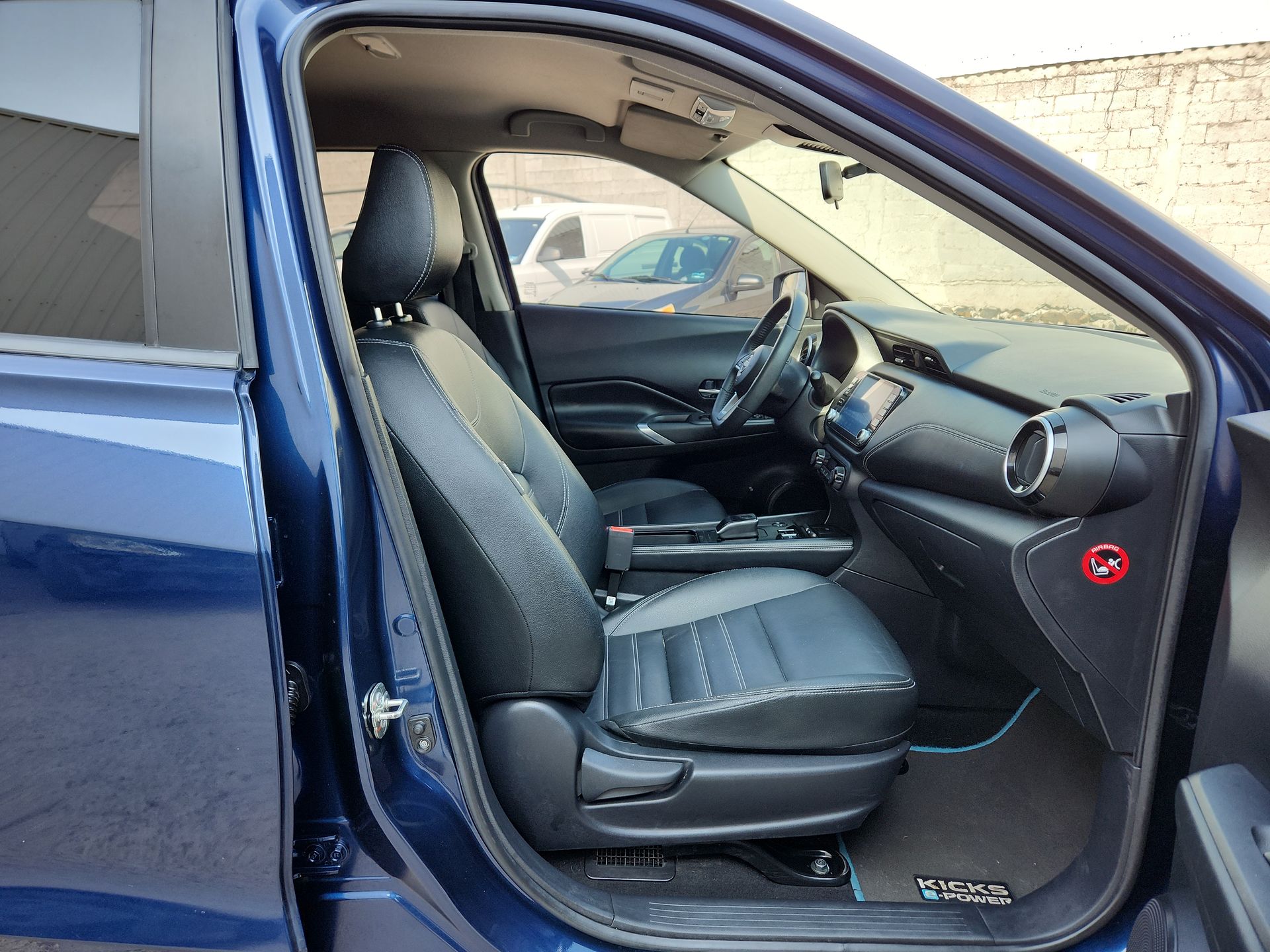 2023 Nissan KICKS E-POWER PLATINUM E-POWER 23