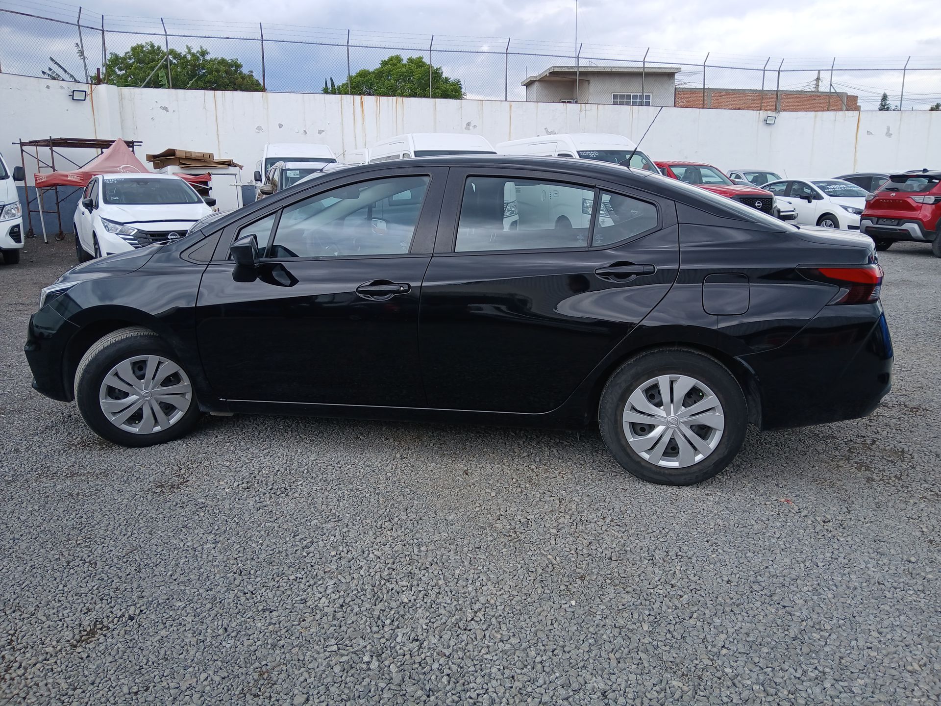 2022 Nissan VERSA SENSE MT 22