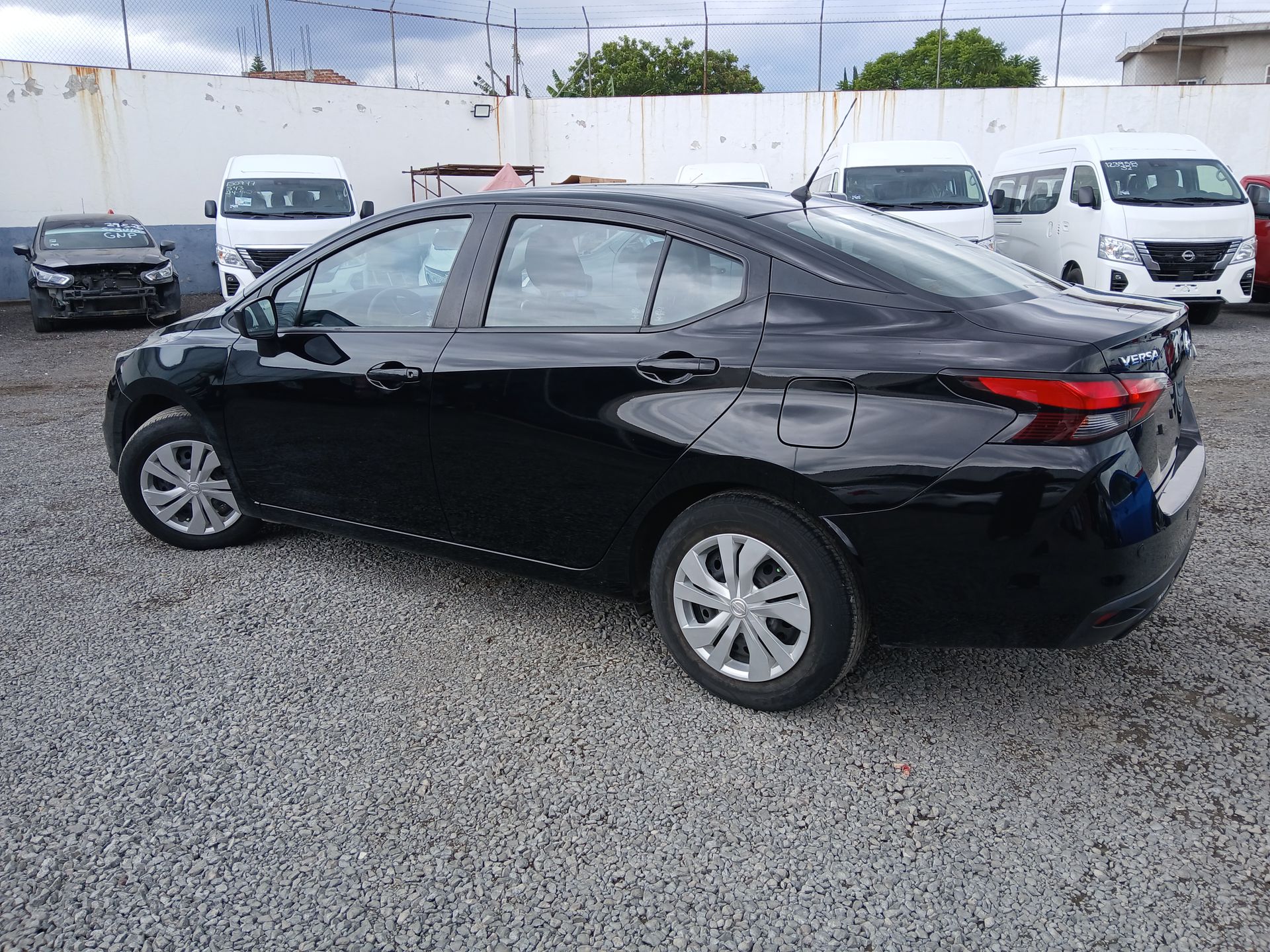 2022 Nissan VERSA SENSE MT 22