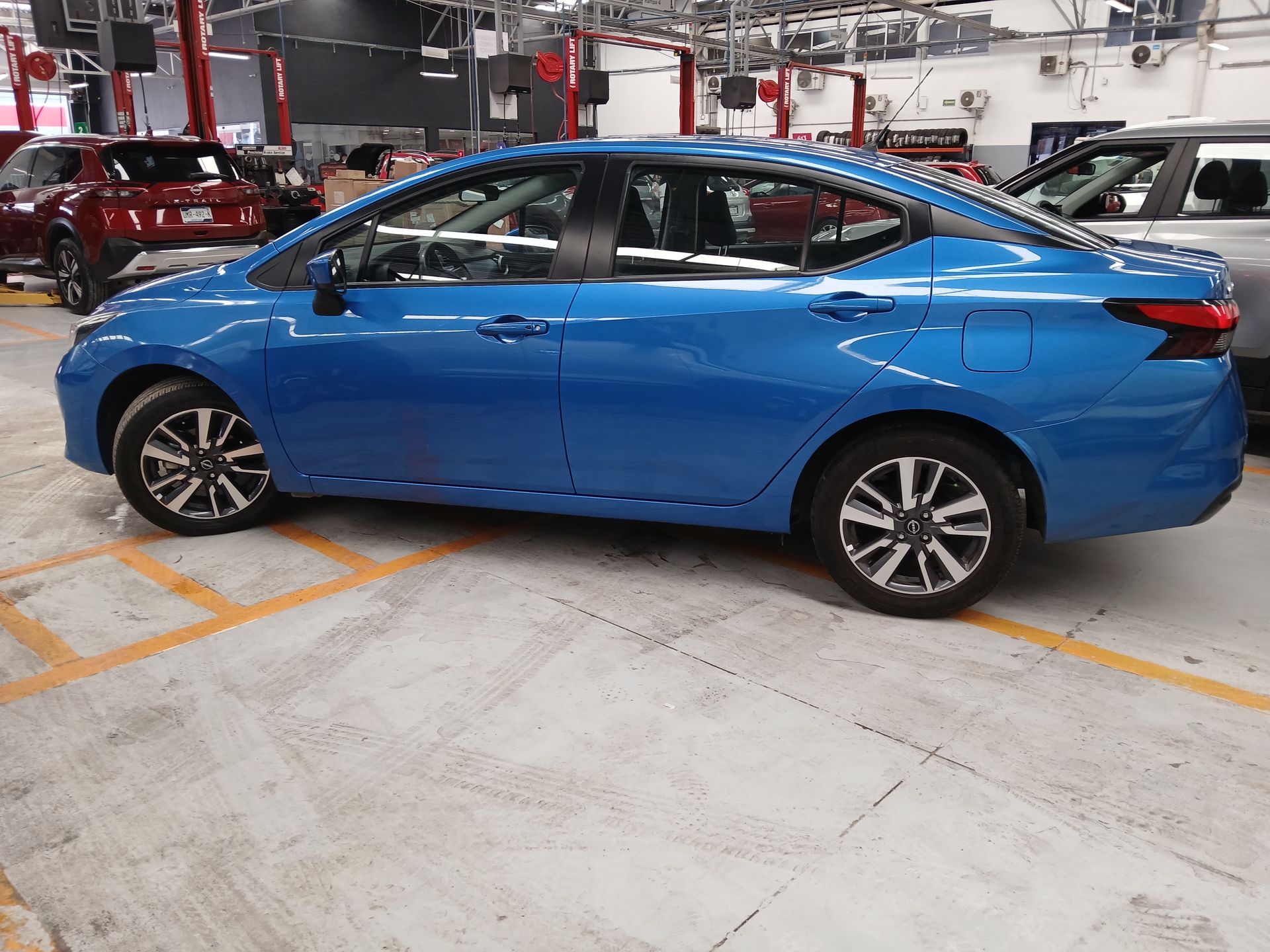 2024 Nissan VERSA VERSA ADVANCE MT