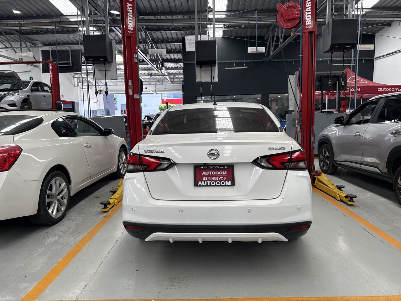 2020 Nissan VERSA ADVANCE CVT