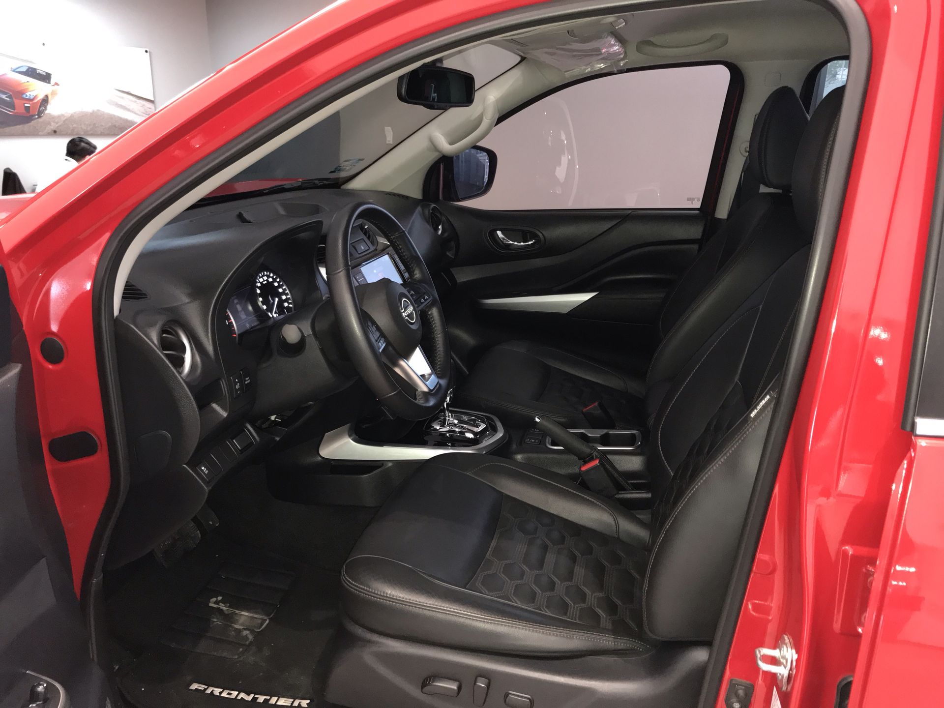 2023 Nissan FRONTIER PLATINUM LE TA 23