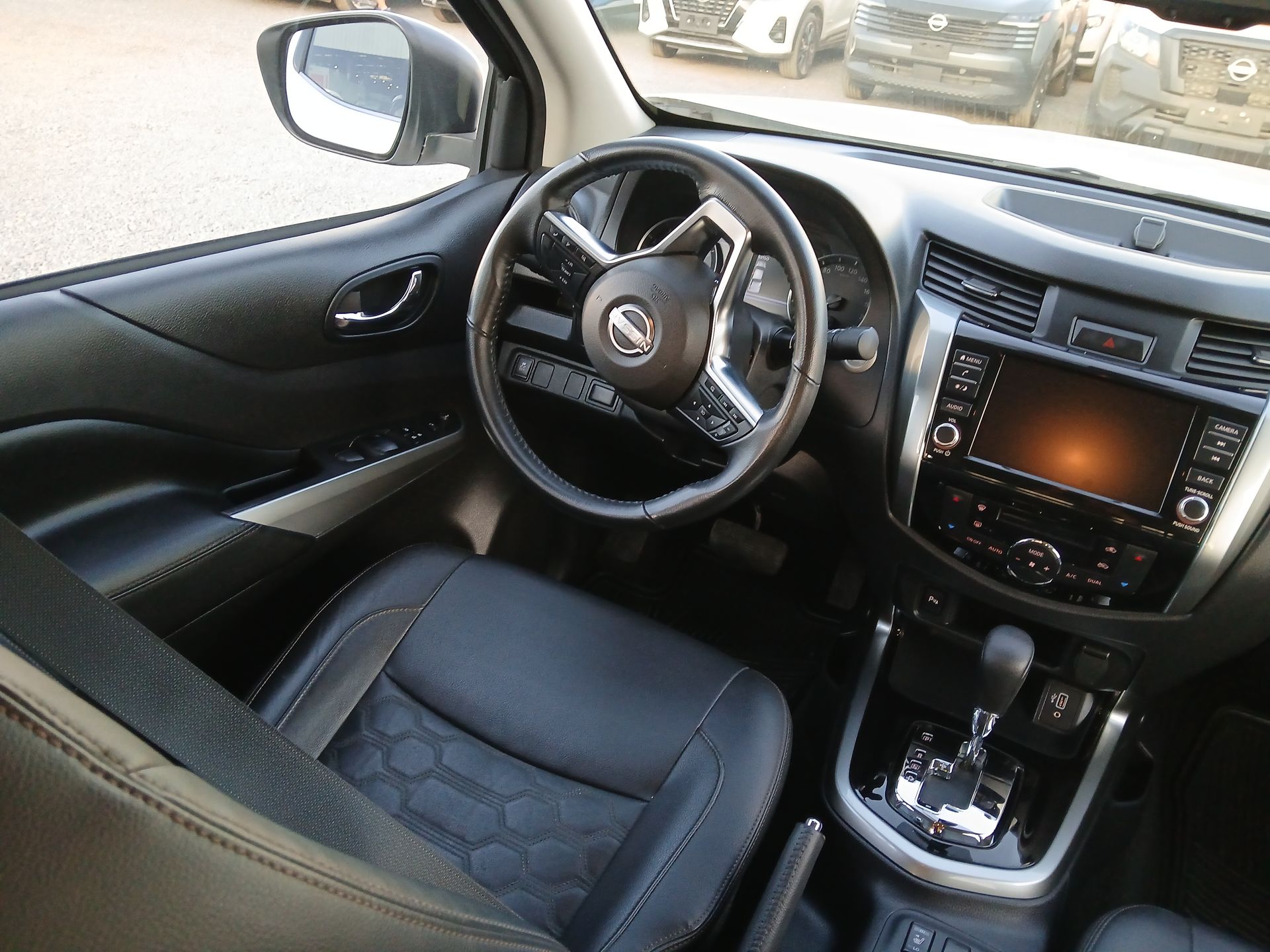 2023 Nissan FRONTIER PLATINUM LE TA 23