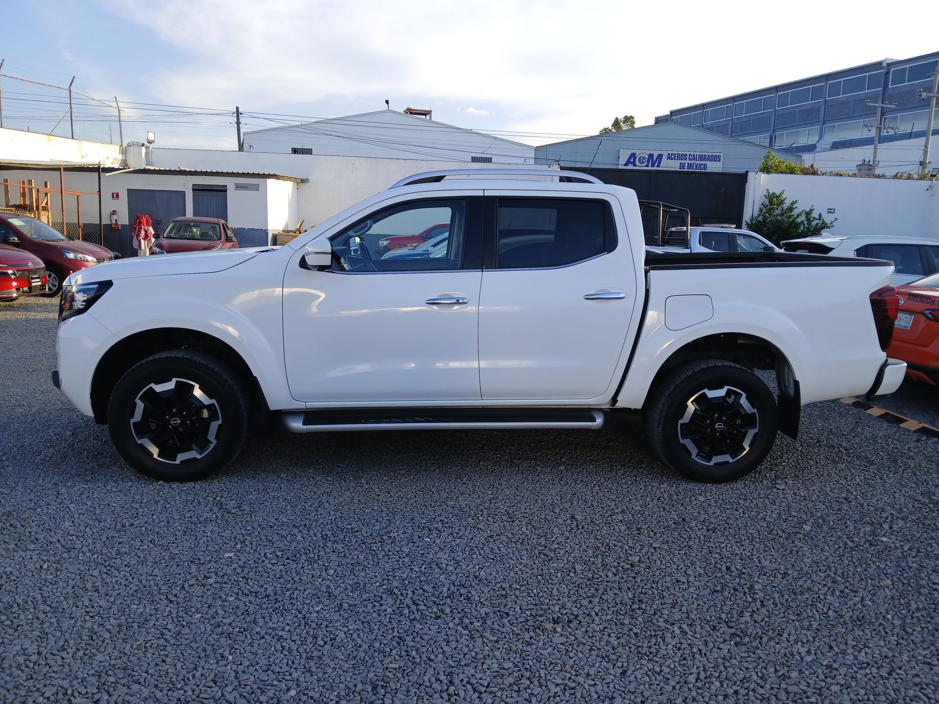 2023 Nissan FRONTIER PLATINUM LE TA 23