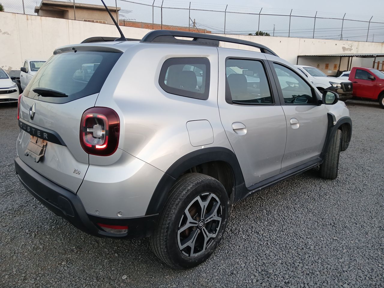 2023 RENAULT DUSTER DUSTER ICONIC CVT