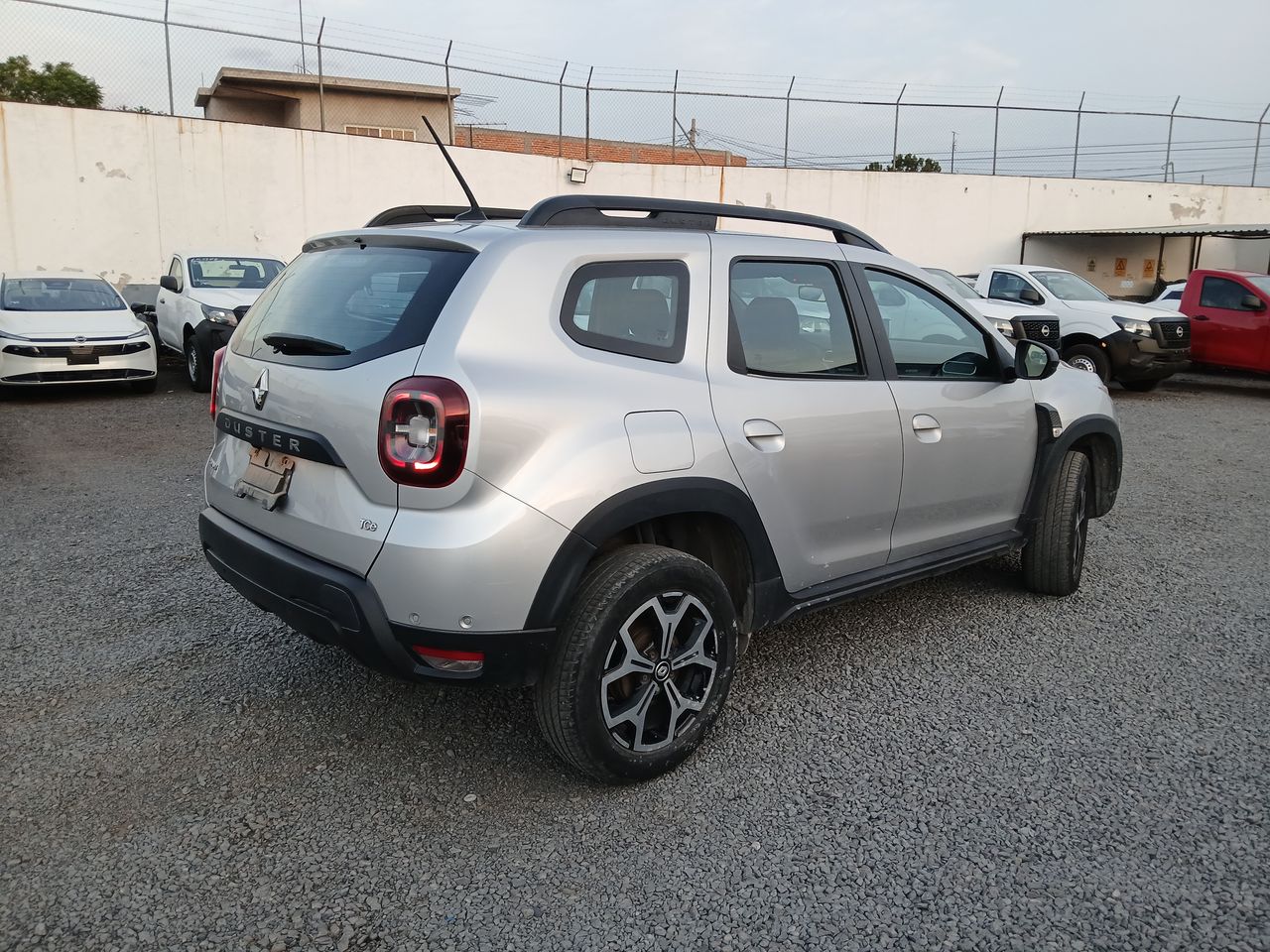 2023 RENAULT DUSTER DUSTER ICONIC CVT