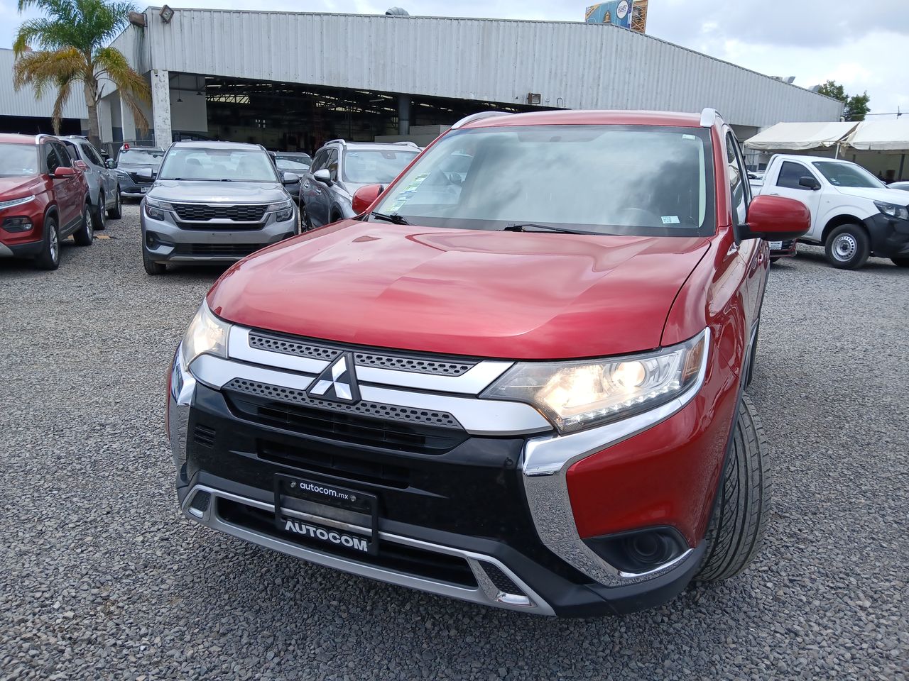 2019 Mitsubishi OUTLANDER ES