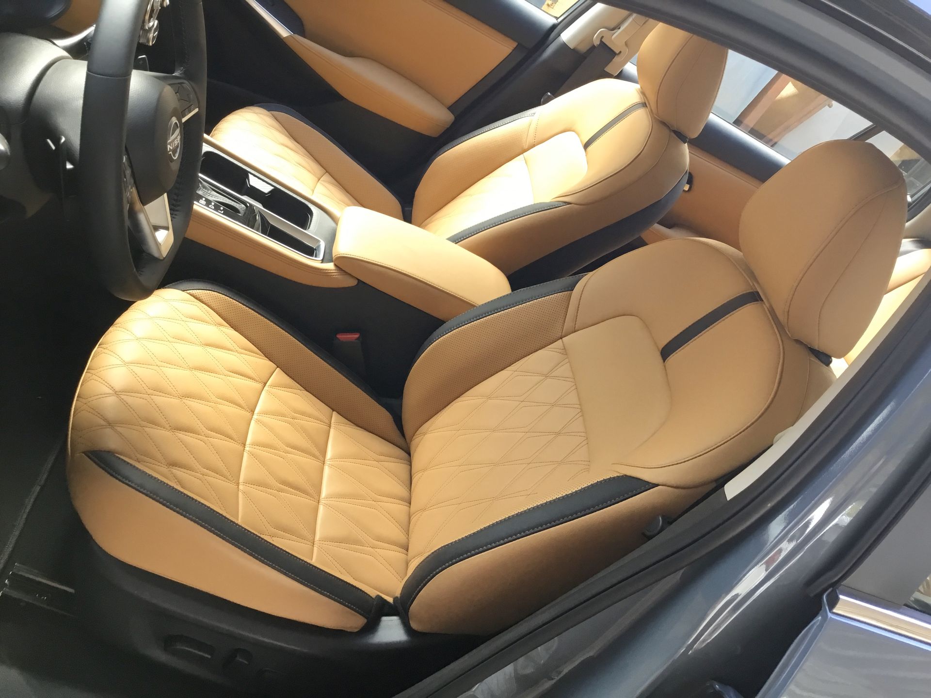 2025 Nissan SENTRA SENTRA SR PLATINUM BITONO CVT PIEL GENUINA