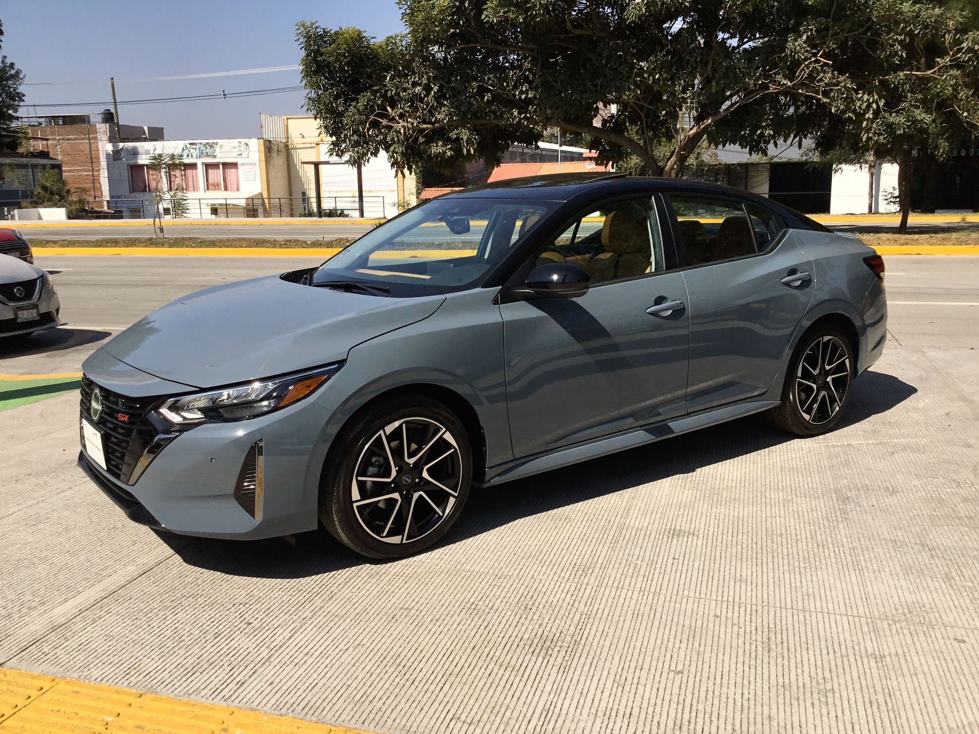 2025 Nissan SENTRA SENTRA SR PLATINUM BITONO CVT PIEL GENUINA