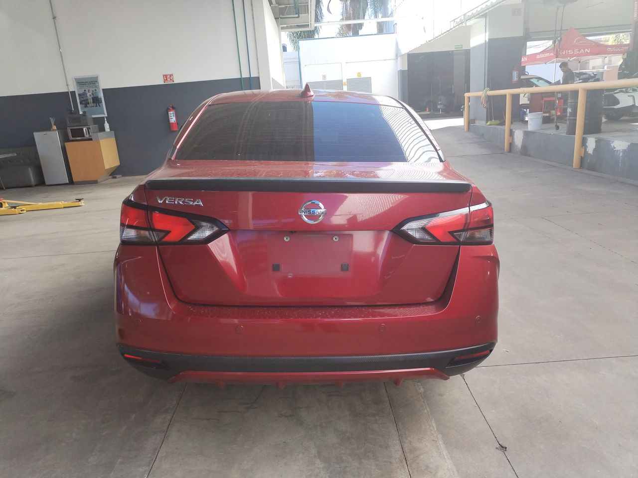 2022 Nissan VERSA PLATINUM CVT 22