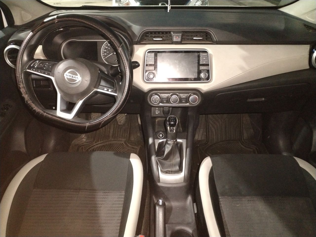 2020 Nissan VERSA ADVANCE MT