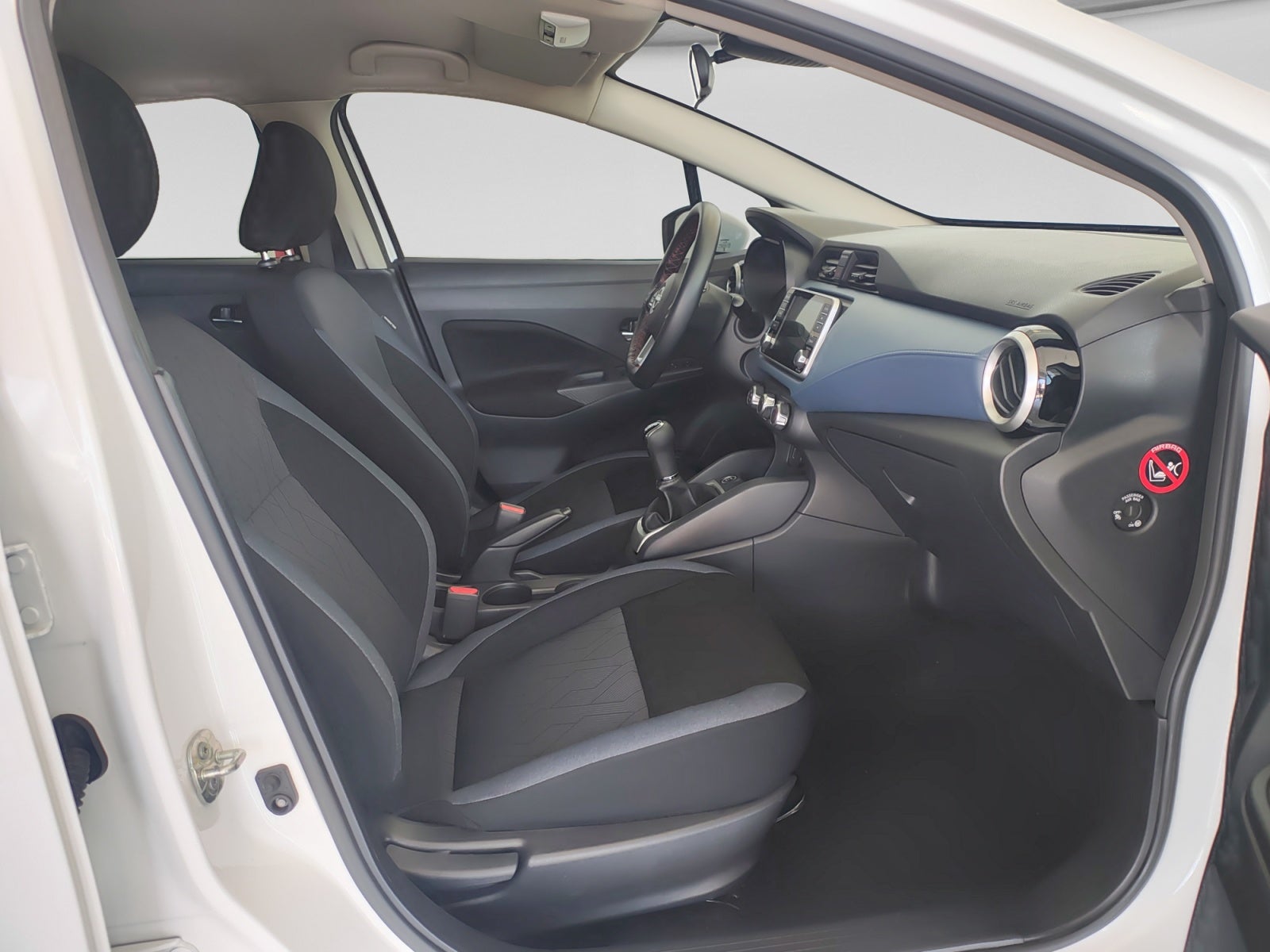 2025 Nissan VERSA ADVANCE MT 25