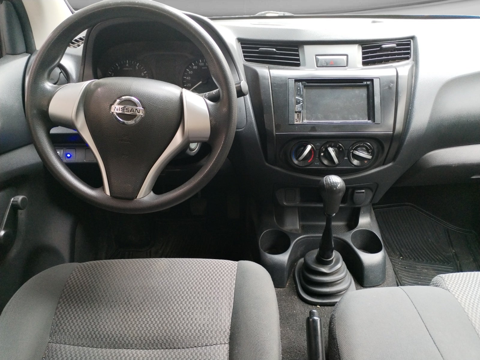 2020 Nissan FRONTIER DOBLE CABINA S TM AC PAQ. SEG. 6VEL