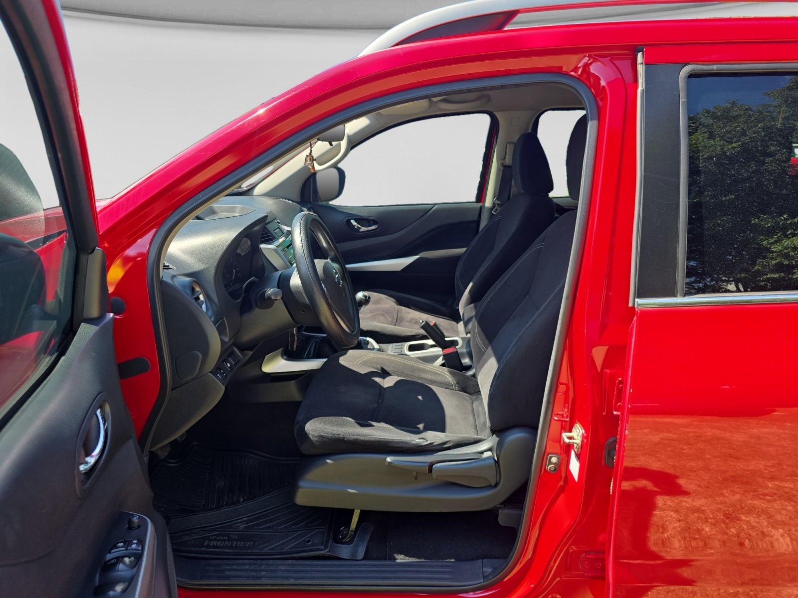 2020 Nissan FRONTIER NP300 FRONTIER LE