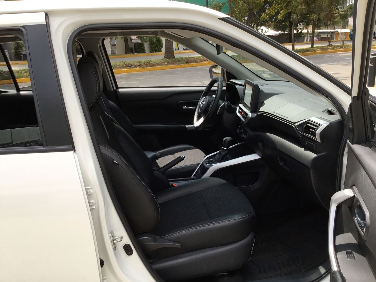 2024 Toyota RAIZE XLE CVT