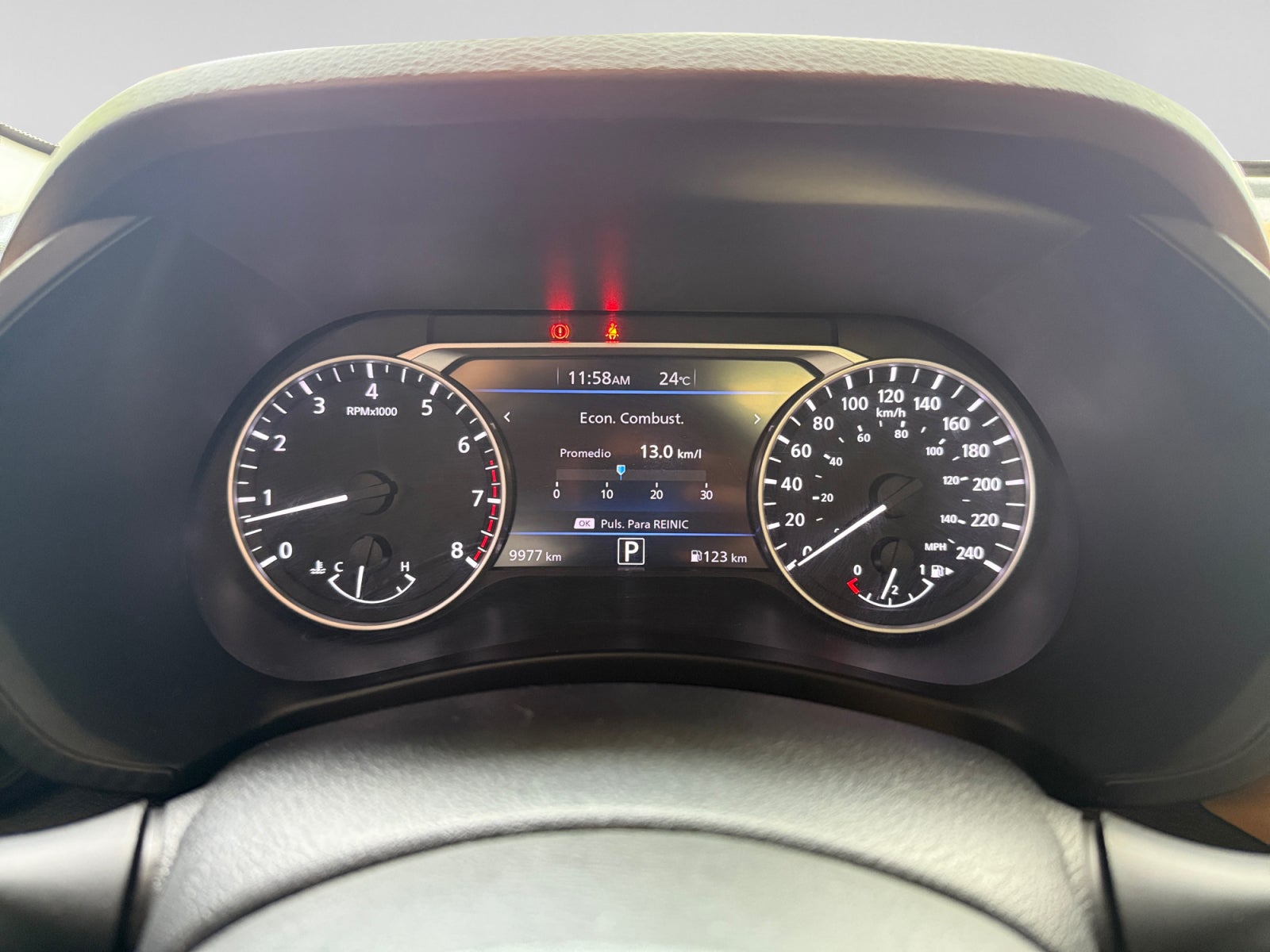 2025 Nissan SENTRA SR PLATINUM BITONO CVT 25