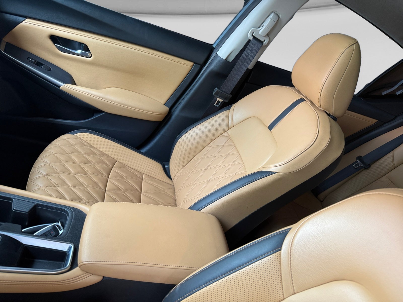 2025 Nissan SENTRA SR PLATINUM BITONO CVT 25