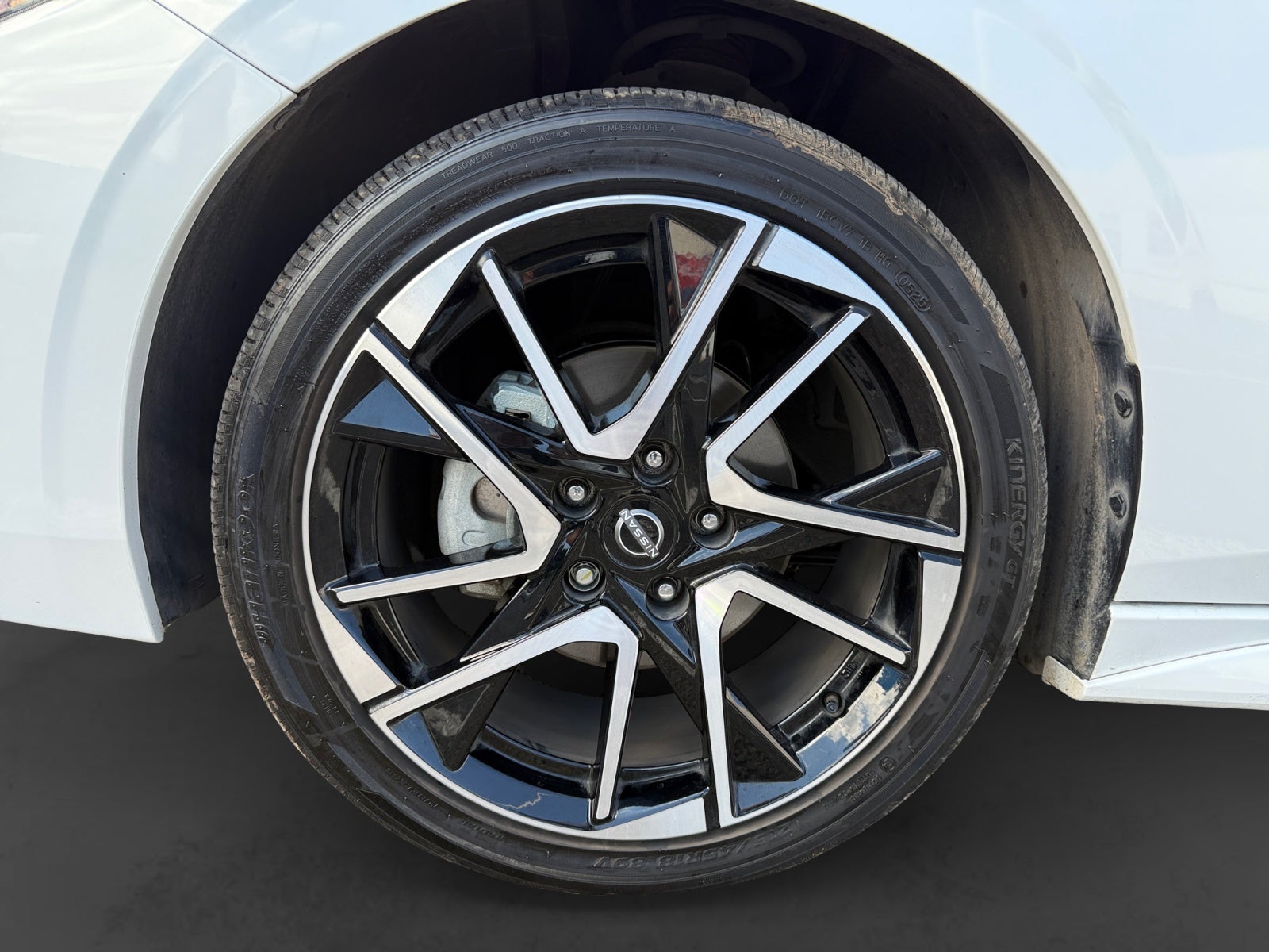 2025 Nissan SENTRA SR PLATINUM BITONO CVT 25