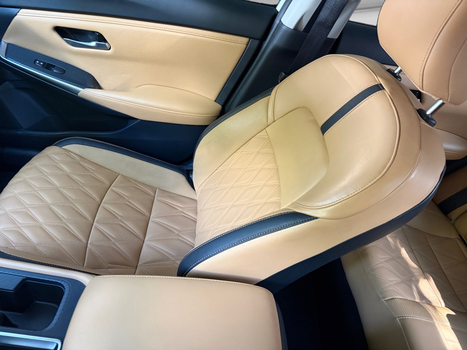 2025 Nissan SENTRA SR PLATINUM BITONO CVT 25