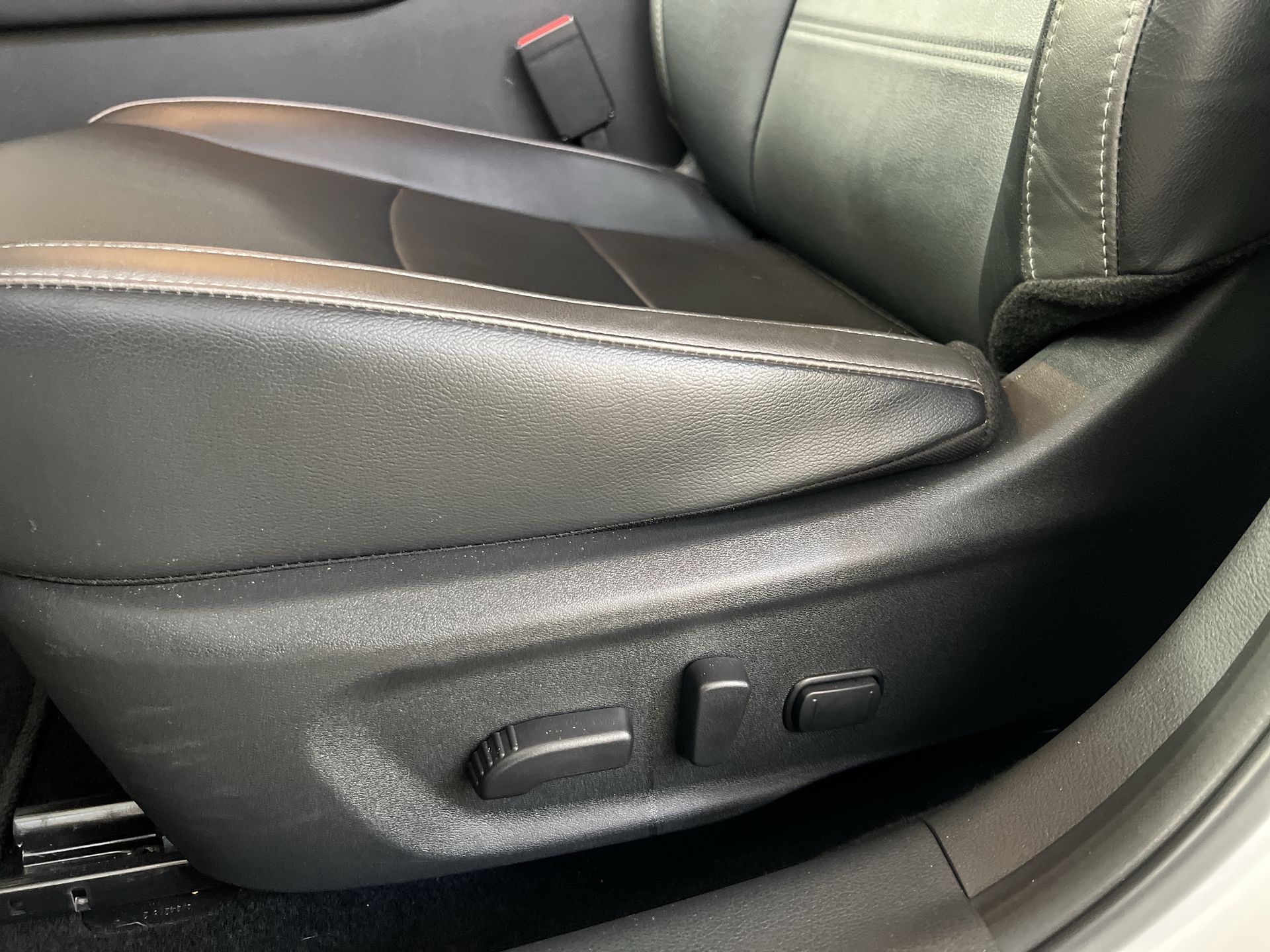 2025 Nissan SENTRA SR PLATINUM BITONO CVT 25