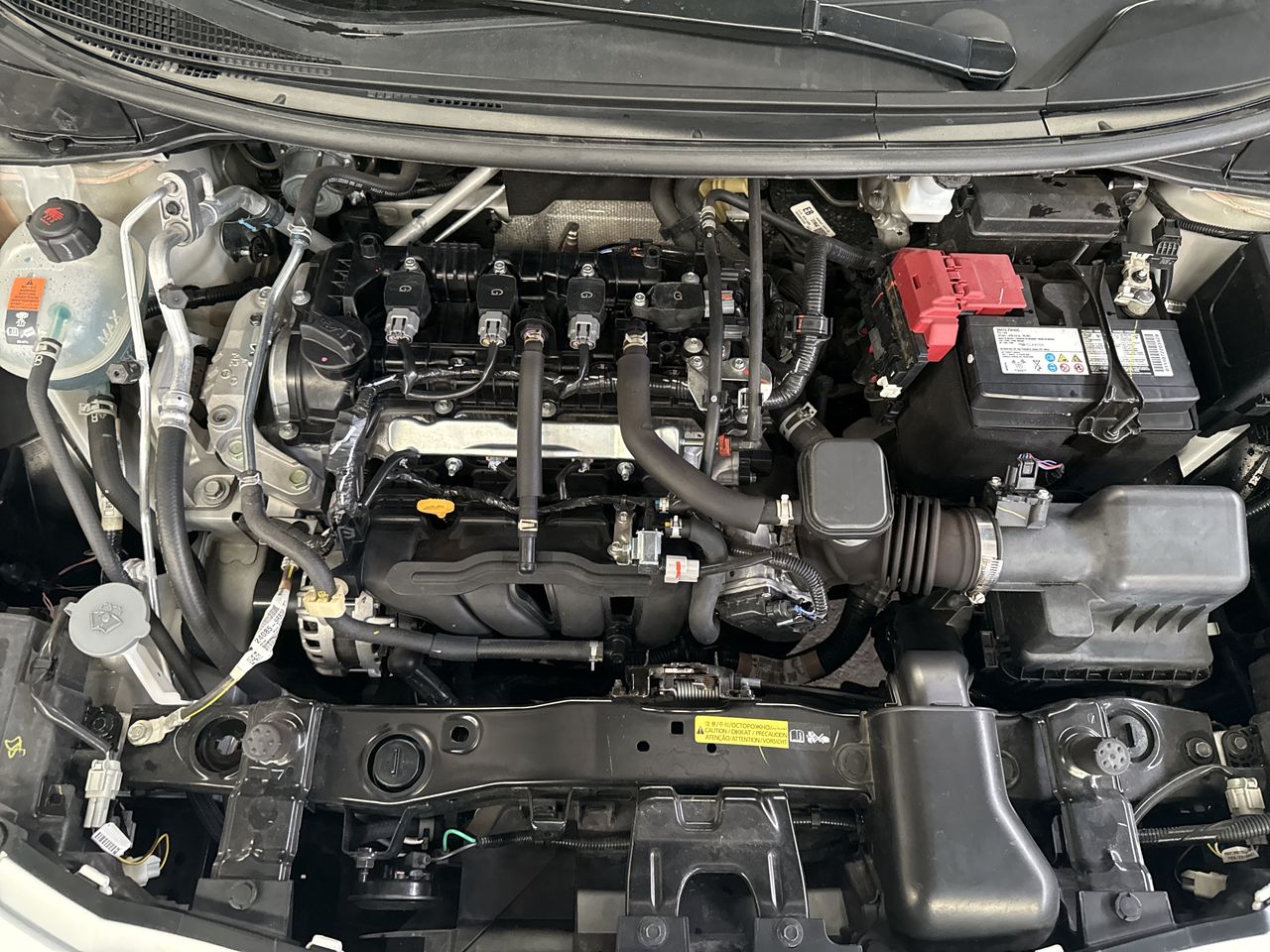 2021 Nissan VERSA ADVANCE MT 21